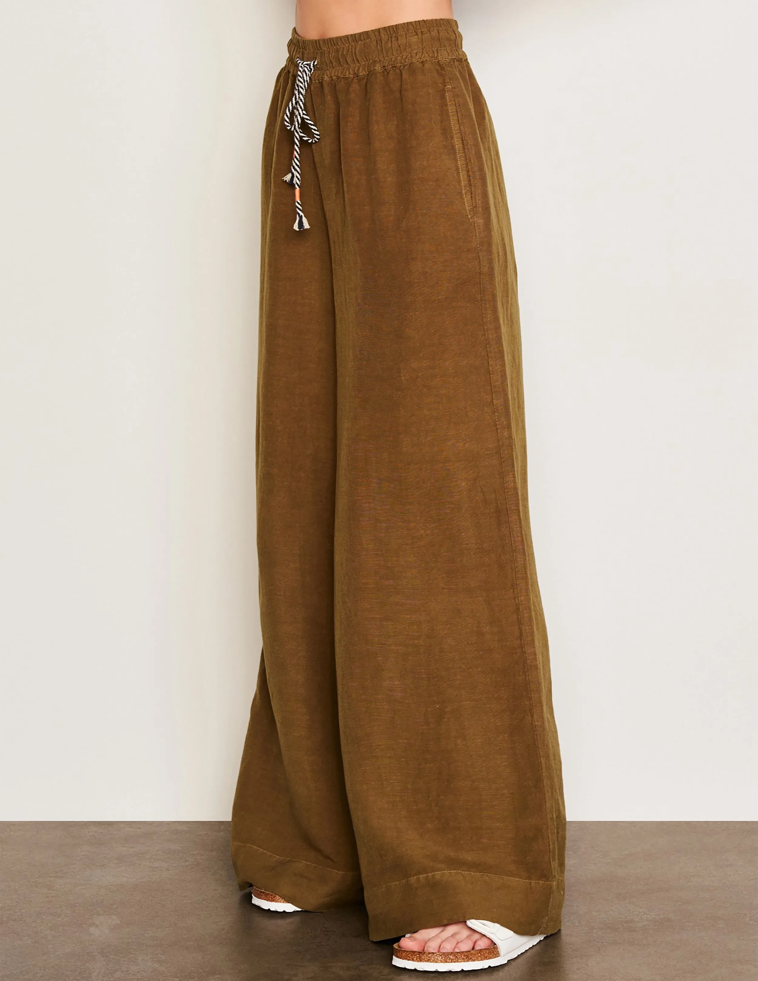 Sundry Wide Leg Pant in Olive